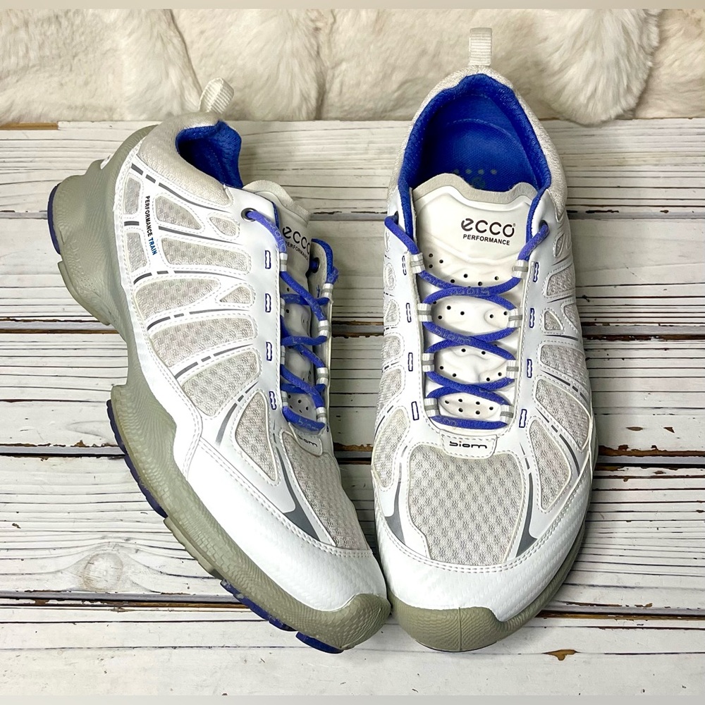 CLEAN Size 41 10-10.5 ECCO Biom Core Trainer‎ Performance Shoes White